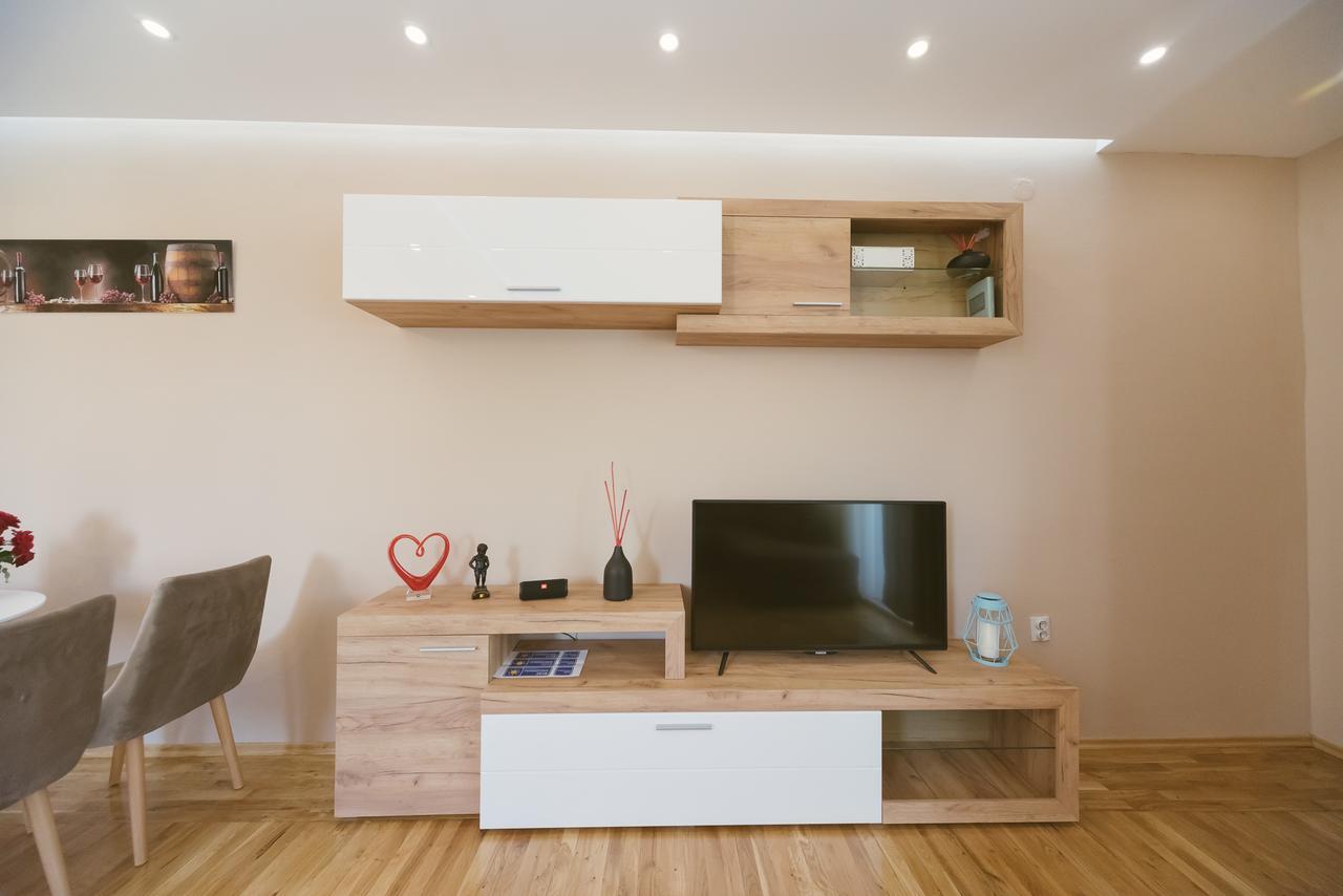 Apartment Luxury Explorer Podgorica Kültér fotó