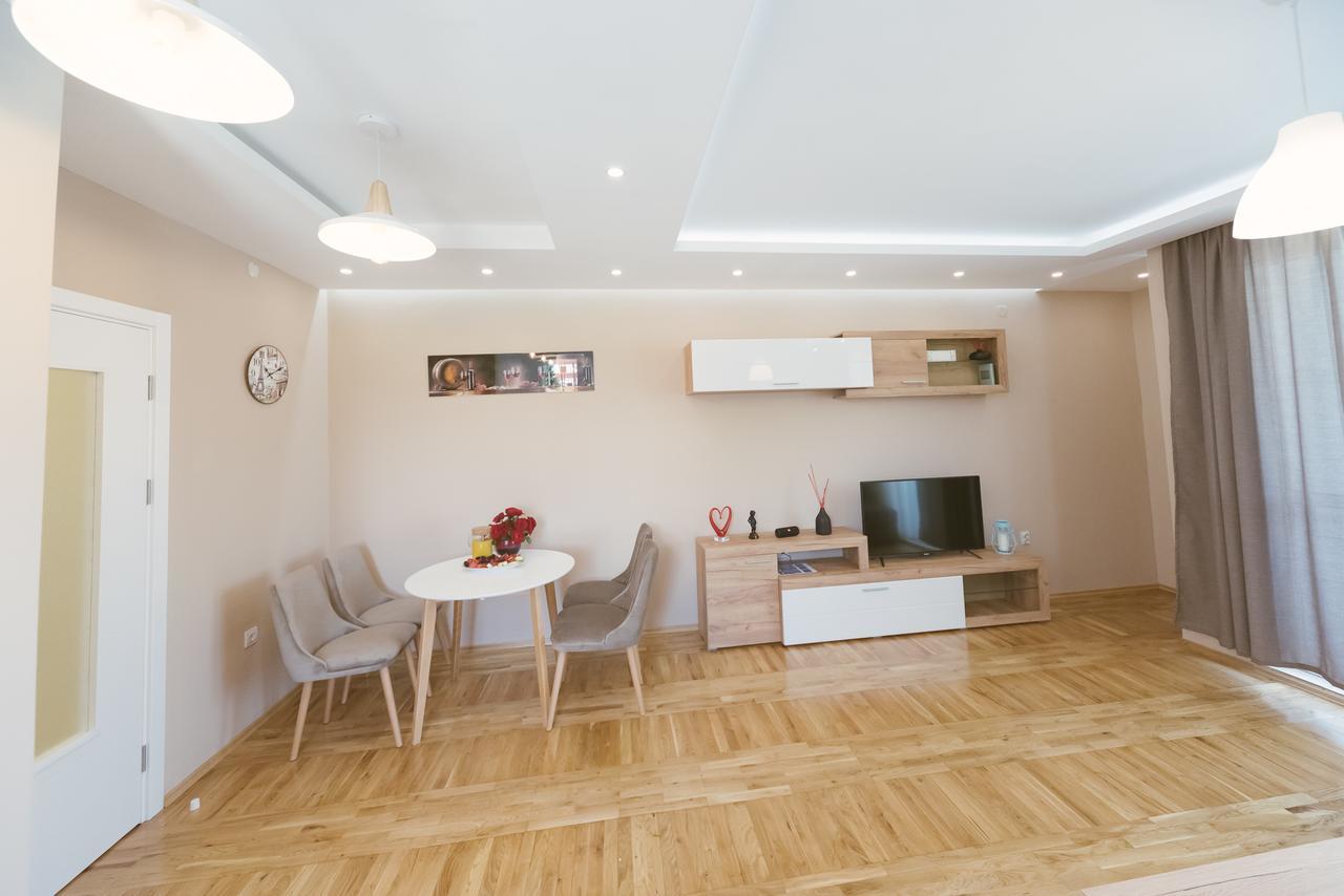Apartment Luxury Explorer Podgorica Kültér fotó