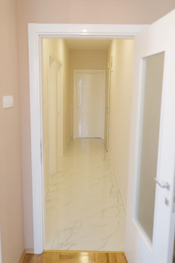Apartment Luxury Explorer Podgorica Kültér fotó