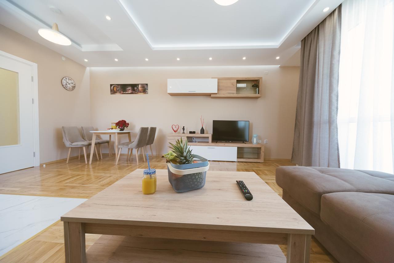 Apartment Luxury Explorer Podgorica Kültér fotó